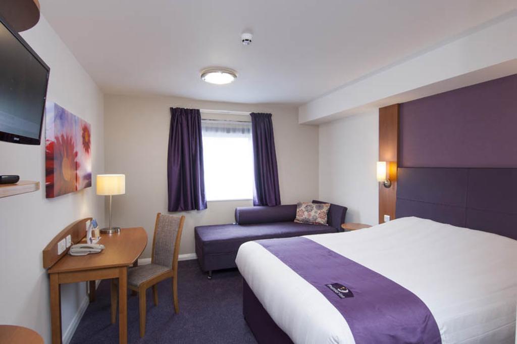 Premier Inn Norwich - Broadlands Park Thorpe St Andrew Oda fotoğraf