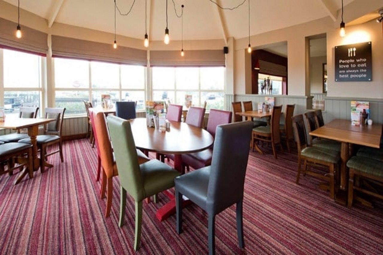 Premier Inn Norwich - Broadlands Park Thorpe St Andrew Dış mekan fotoğraf